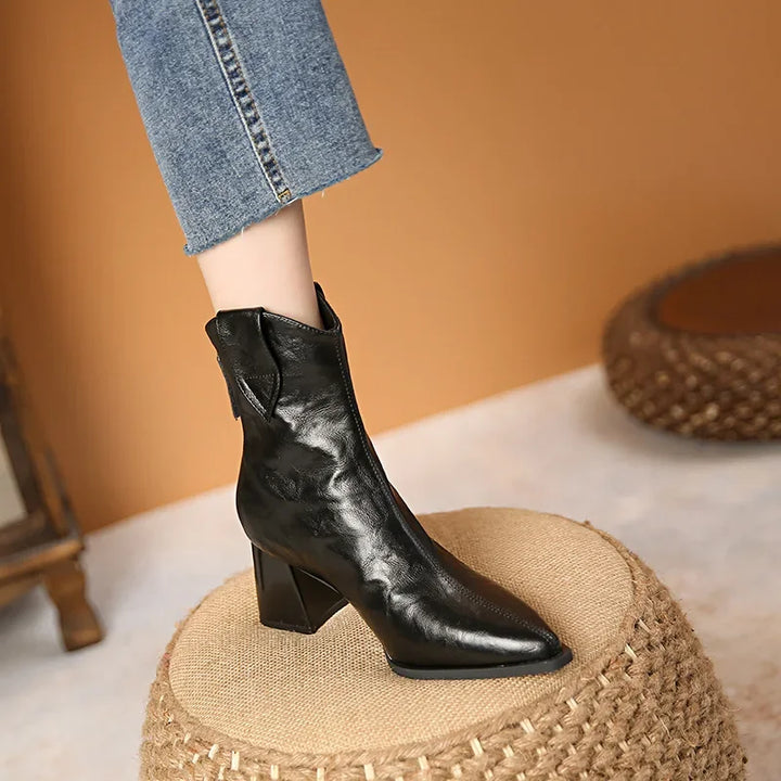 Chessa | Chelsea Boots